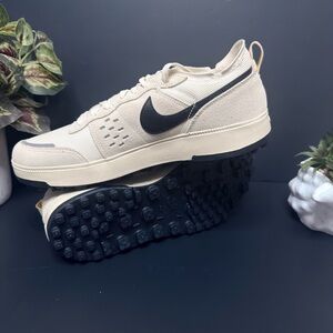 Nike Men's Beige and Black Sneakers